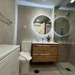 아파트 Centrally Located Flat In - Capuchinos
