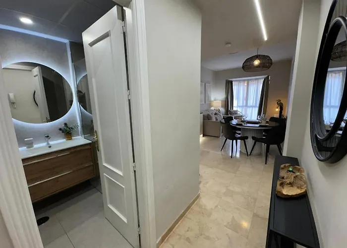 Апартаменты Centrally Located Flat In - Capuchinos *