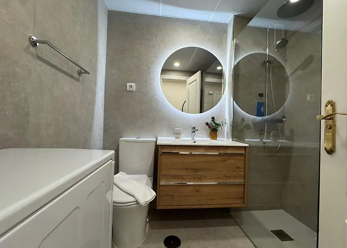 Апартаменты Centrally Located Flat In - Capuchinos